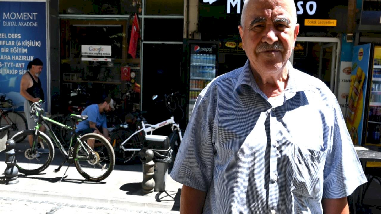 Eskişehir&#039;de arkadaşının emanet ettiği dükkan yandı, daha güzelini yaptı