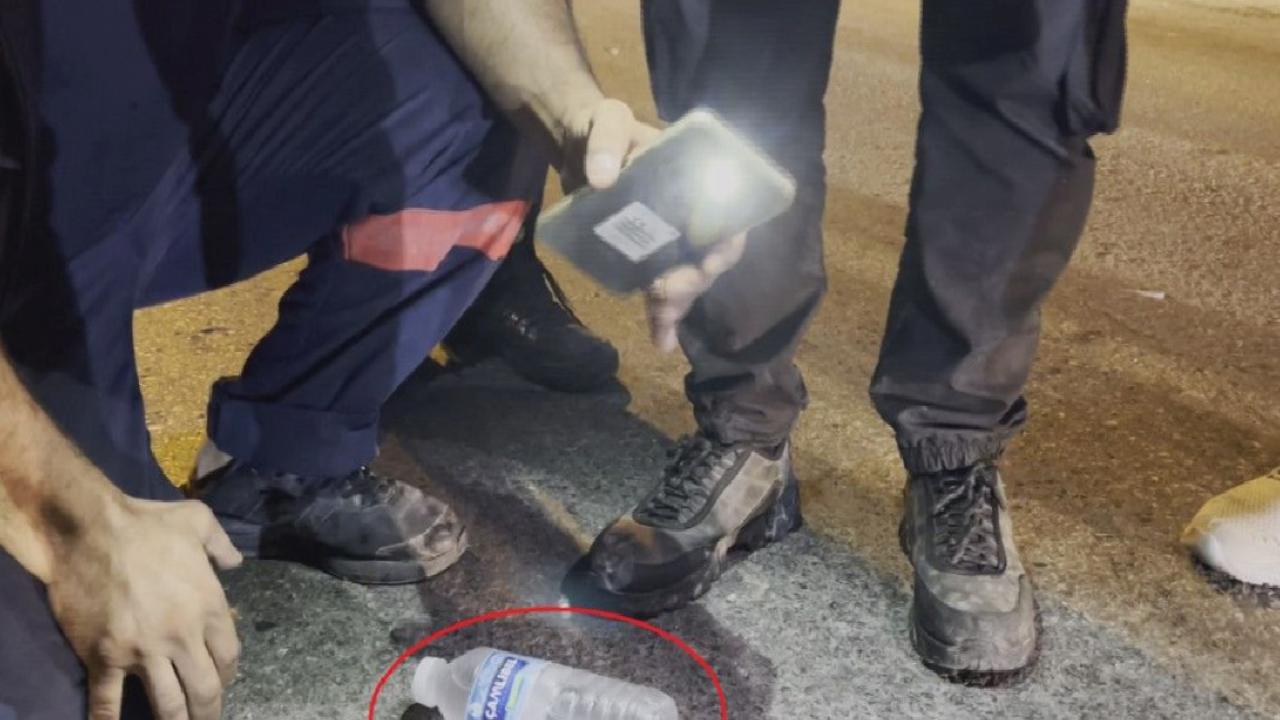 Hatay'da kazada kopan parmağı, gece karanlığında aradılar