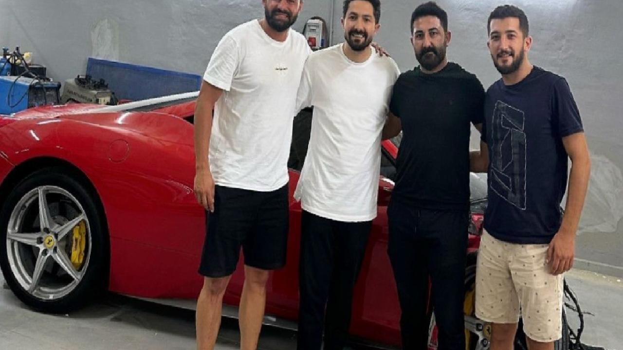 İstanbul'da kazaya karışan Ferrari satıldı: Futbolcu satın aldı