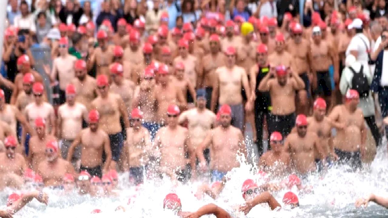 Körfezin iki yakası kulaçlarla birleşti