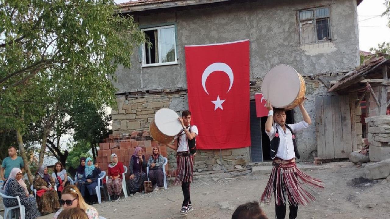 "Sadece garibanlar mı gider askere" diyen gence davul zurnalı uğurlama