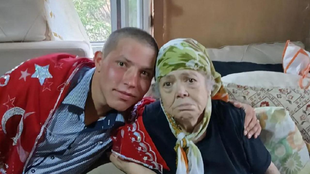 "Sadece garibanlar mı gider askere" diyen gence davul zurnalı uğurlama