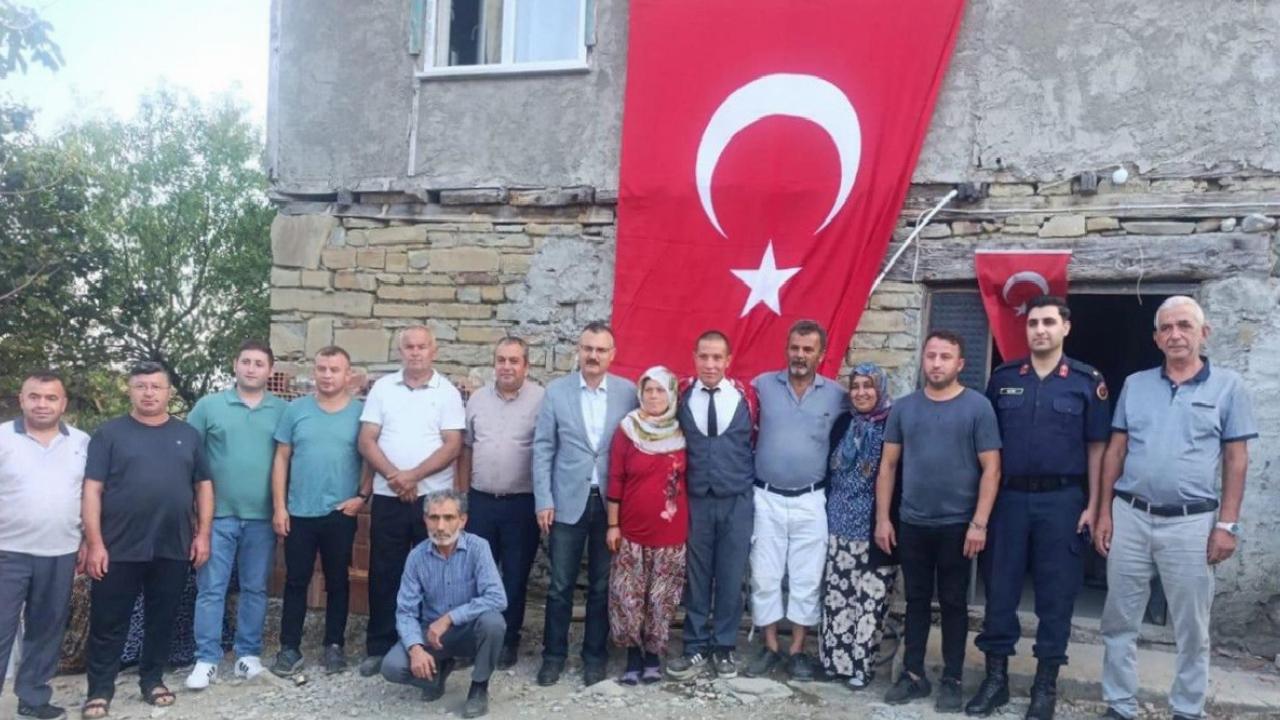 "Sadece garibanlar mı gider askere" diyen gence davul zurnalı uğurlama