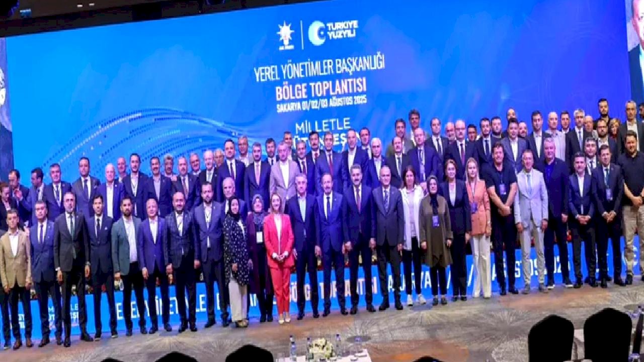 Sakarya yerel yönetimler zirvesine ev sahipliği yaptı