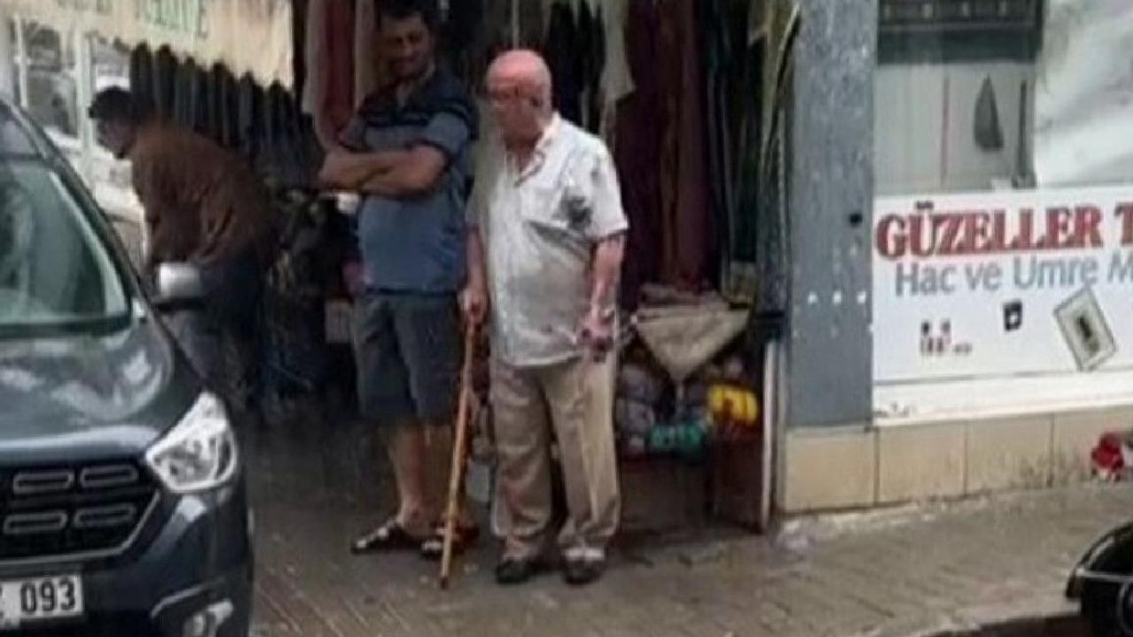 Bursa'da sağanak: Cadde ve sokaklar sular altında kaldı