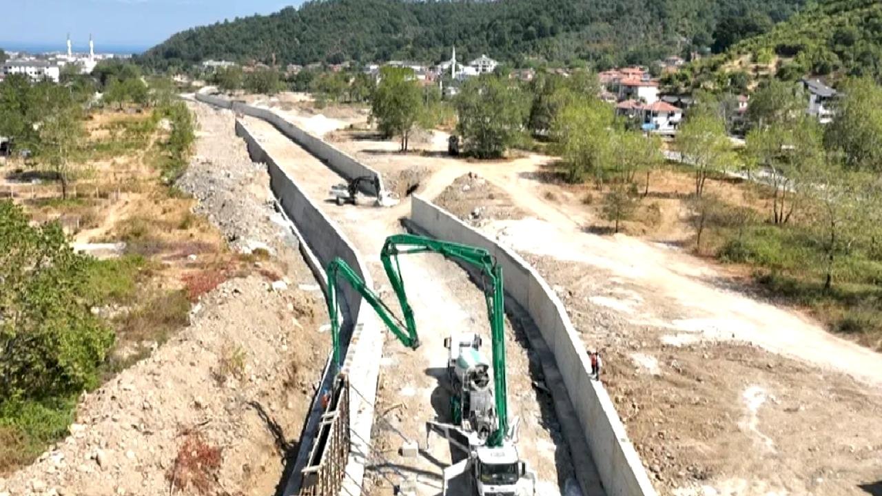 DSİ’den Yalova’ya taşkın koruması... Teşvikiye Deresi&#039;nin ıslahı tamam