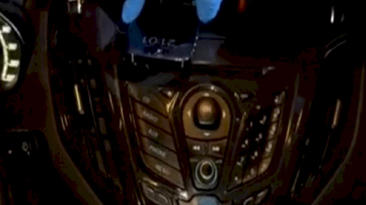 İstanbul&#039;da durdurulan otomobildeki gizli bölmeden uyuşturucu ve şarjör çıktı