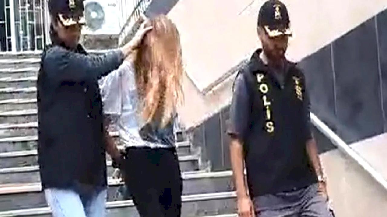 İstanbul&#039;da eski eşini boğazını keserek öldürdü: Yazar Funda Demirci hakkında karar