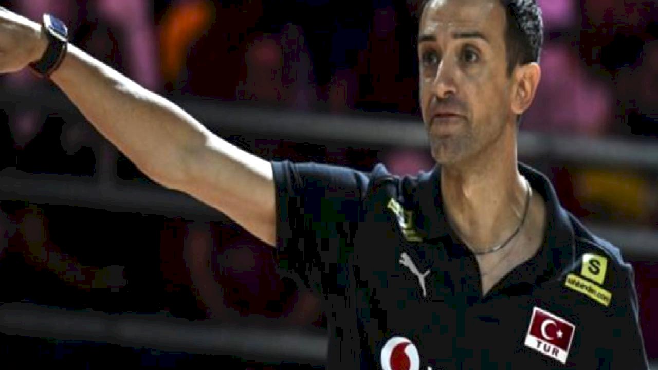 Santarelli&#039;nin eşini görenler şaşkınlığını gizleyemiyor! Bakın hangi milli oyuncuyla evliymiş...