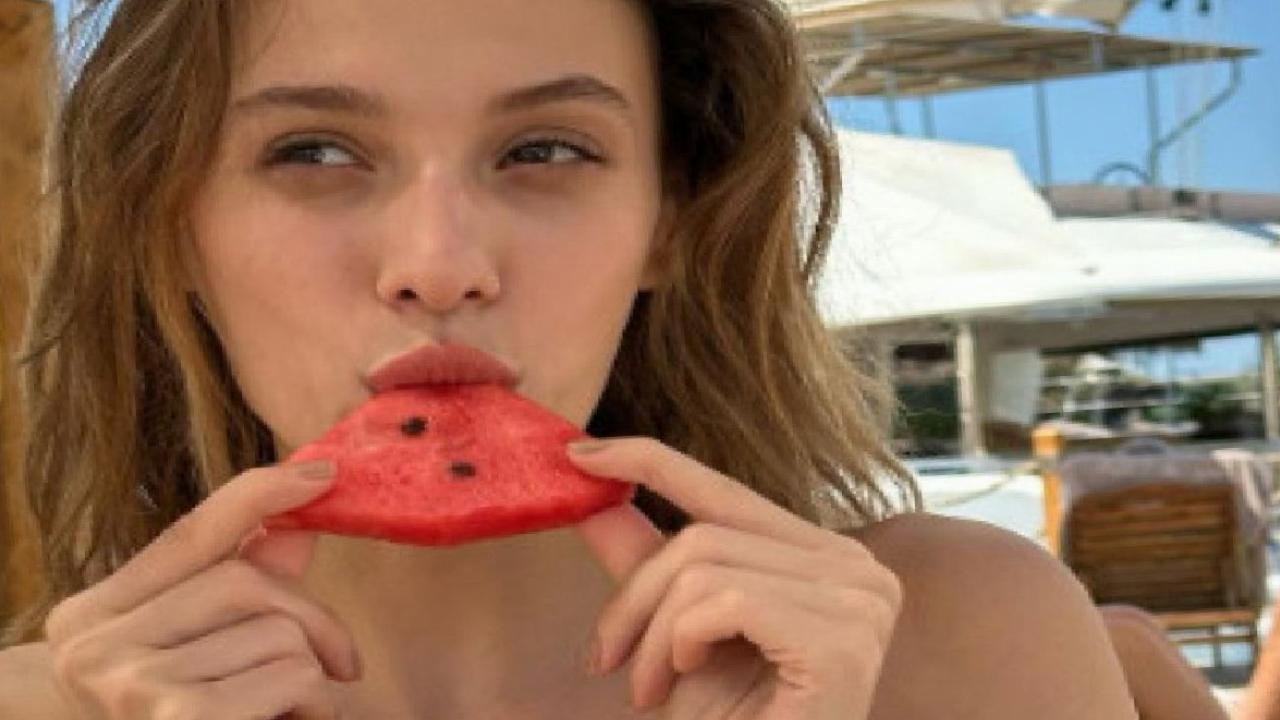 Sümeyye Aydoğan’ın bikinili pozları sosyal medyayı salladı! İşte o kareler...