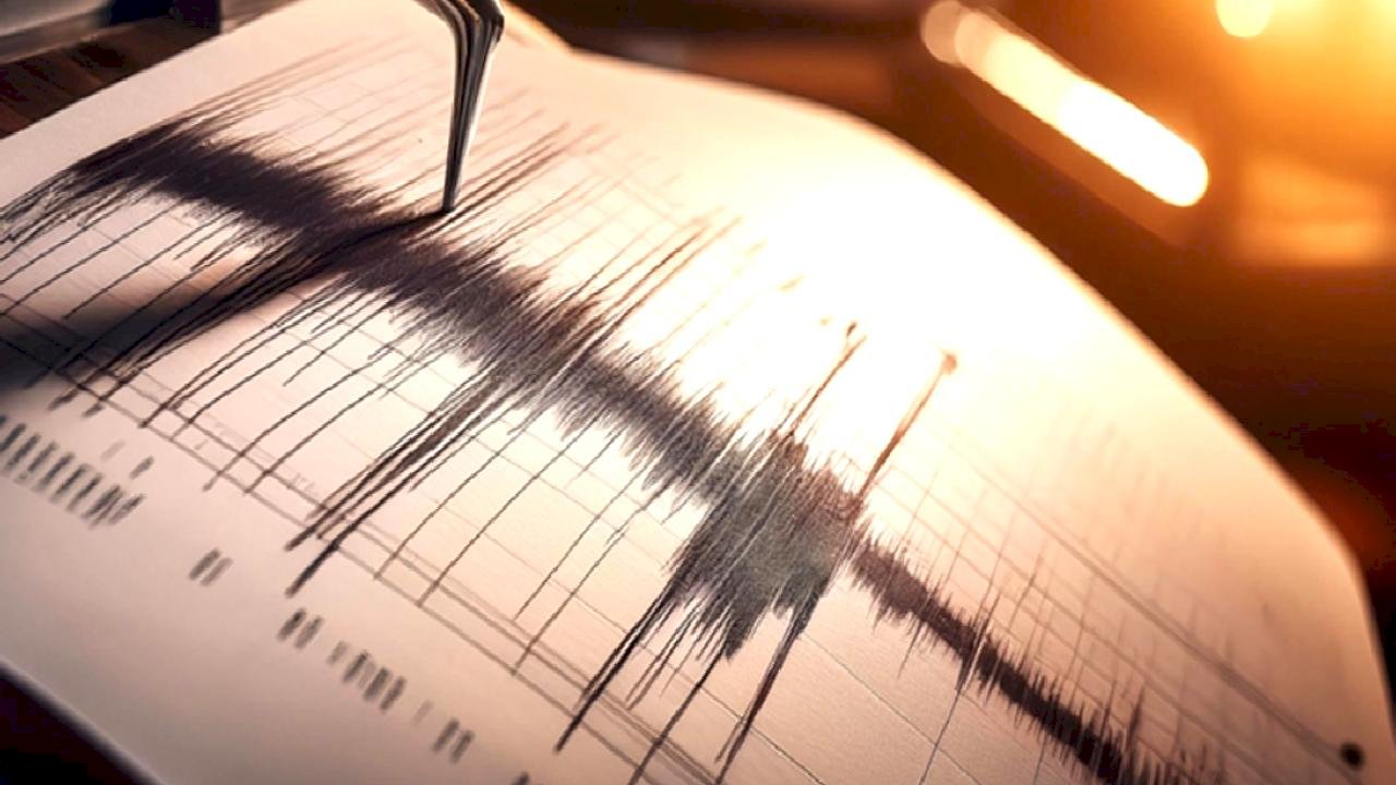 Vanuatu açıklarında 6.4 büyüklüğünde deprem: Tsunami uyarısı yapıldı