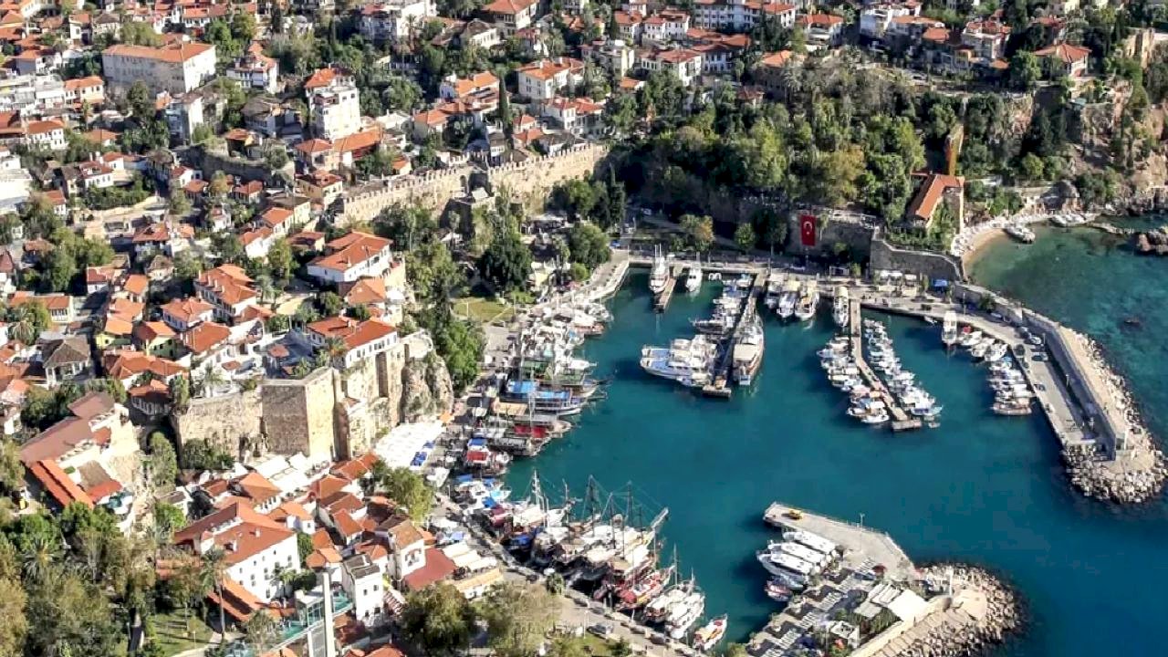 Antalya Kaleiçi sporla keşfedilecek!