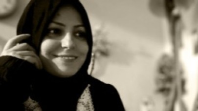 Biraz öteye kayar mısın?