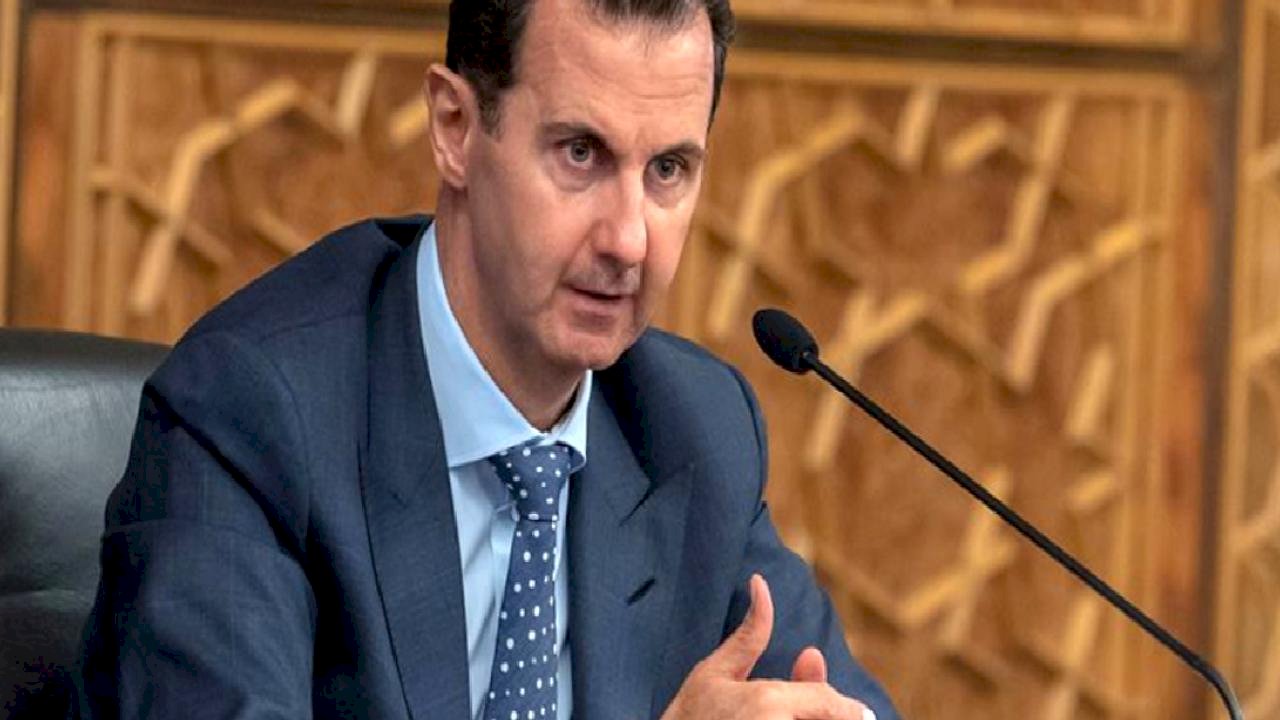 Ahmed Şara, Moskova&#039;da Putin ile görüşürken Esad ailesi ile gezmeye çıktı