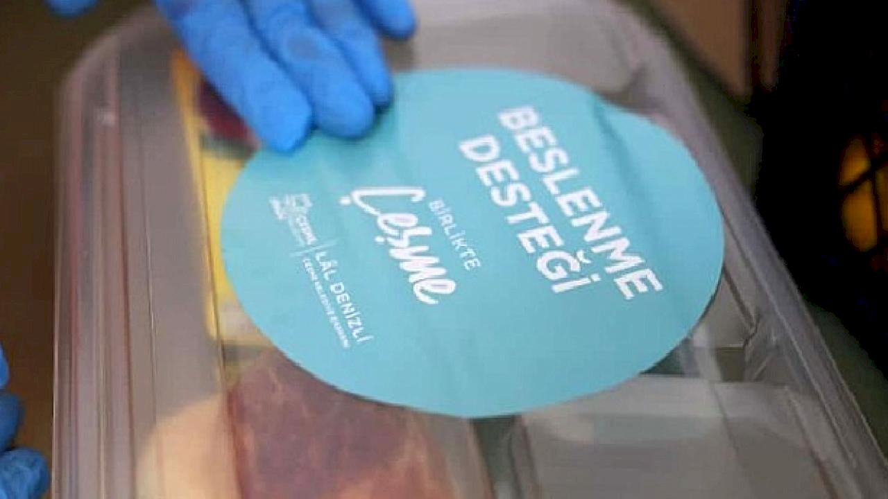 Çeşme Belediyesi&#039;nden ilköğretim öğrencilerine beslenme desteği