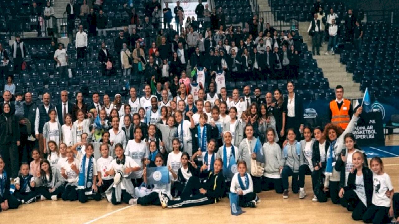 Emlak Konut, Kocaeli Kadın Basketbol&#039;u yendi