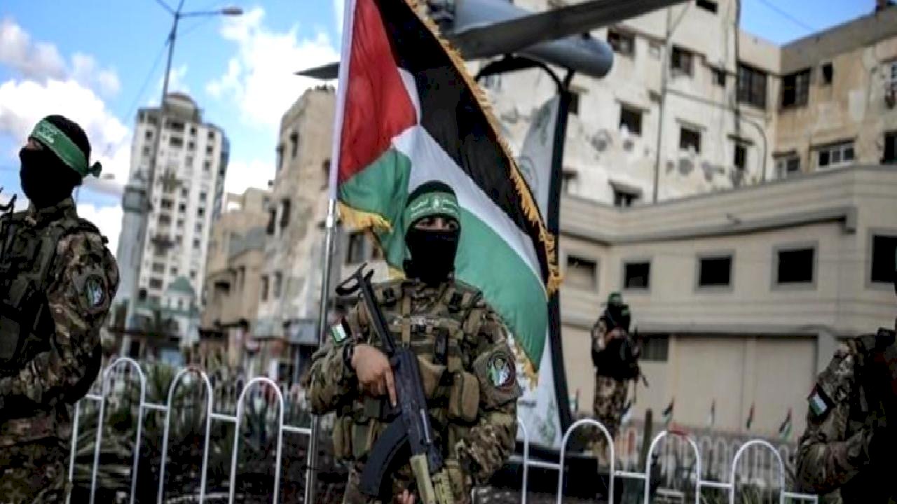 Hamas: İsrailli esirlerin kimi yıkılan tünellerde kimi binaların enkazında