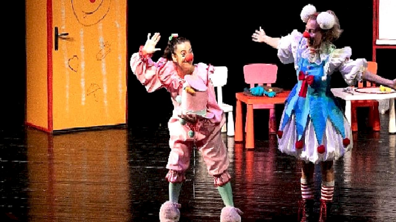 İzmir Şehir Tiyatroları yeni sezonu yeni sahnesinde açıyor