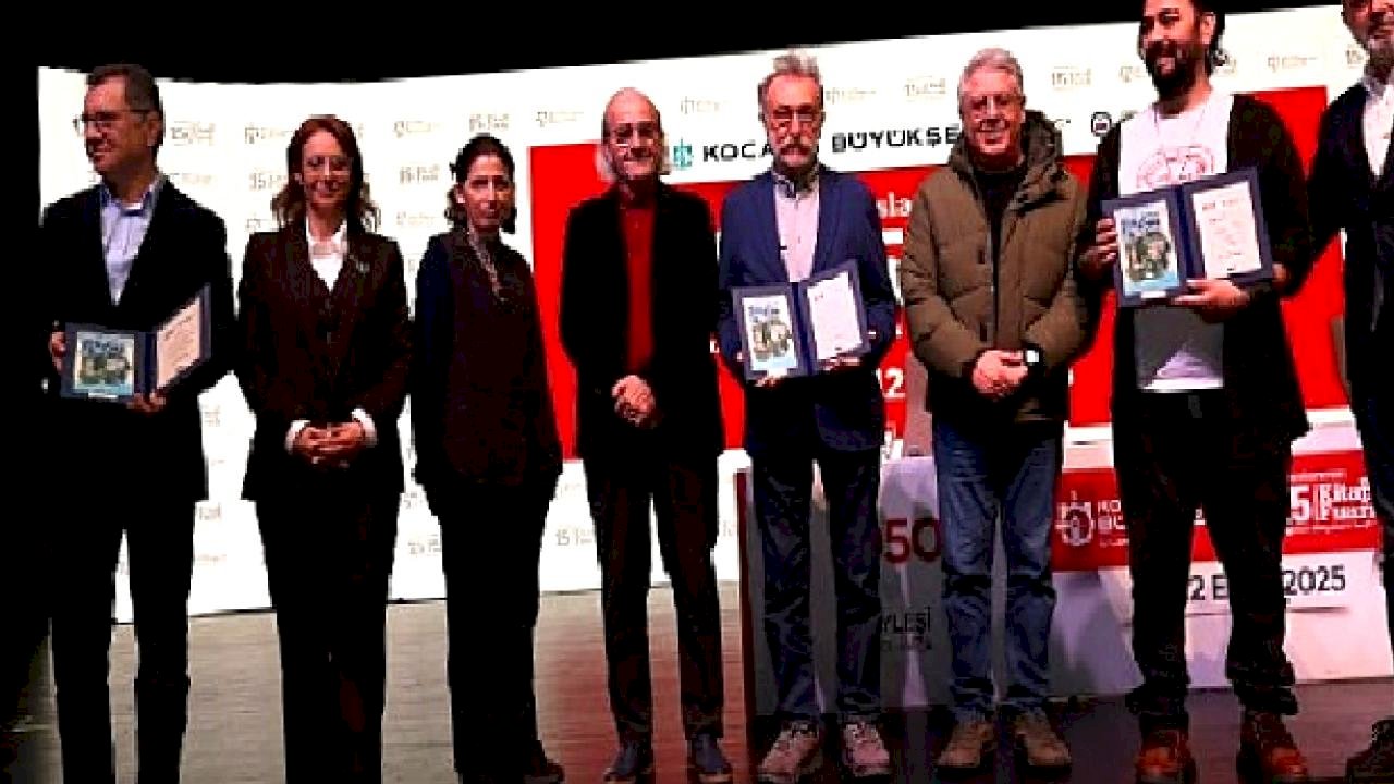 Kitap Fuarı&#039;nda &quot;Şehrengiz&quot; kitabı tanıtıldı