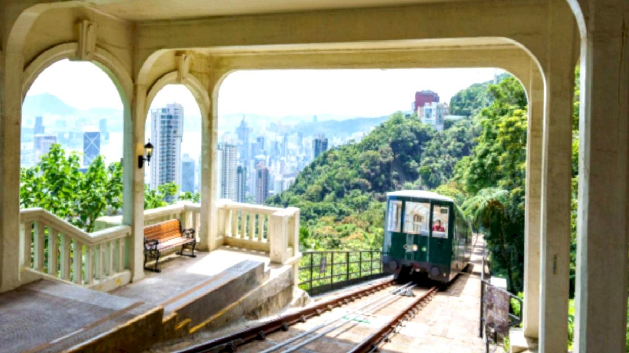 Mimari güzelliklerin ortasında bir yolculuk: Dünyanın en etkileyici füniküler hatları