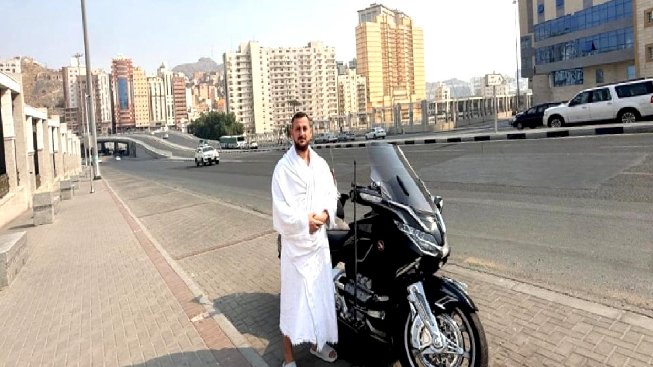 Motosiklet ile Umre Yolculuğu: Tam 15 bin kilometre yol katetti