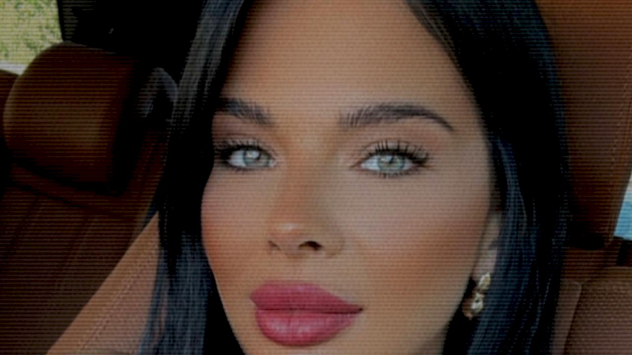 Sihirli Annem&#039;in Tuğçe&#039;si Damla Ersubaşı umreye  gitti