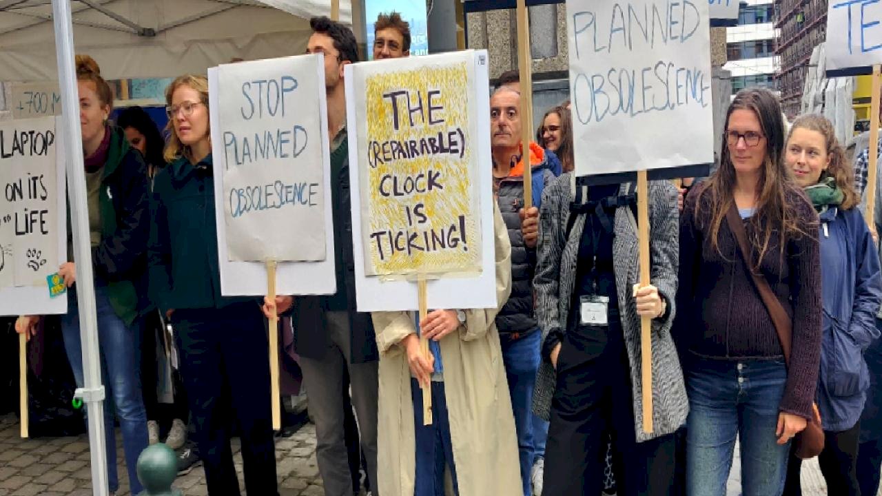 Windows 10 desteği sona ermişti: Kullanıcılar, Microsoft'u protesto ediyor