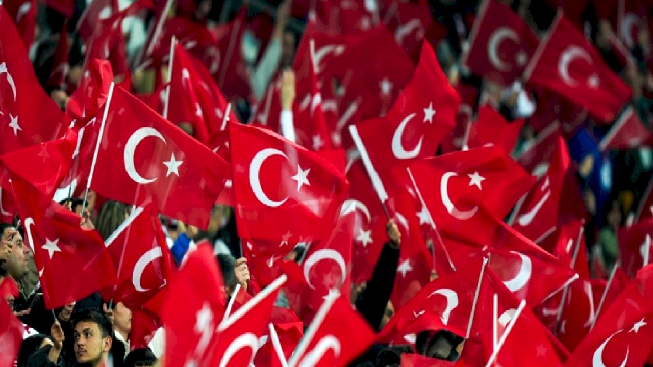 A Milli Futbol Takımı'na Bursa'da büyük destek