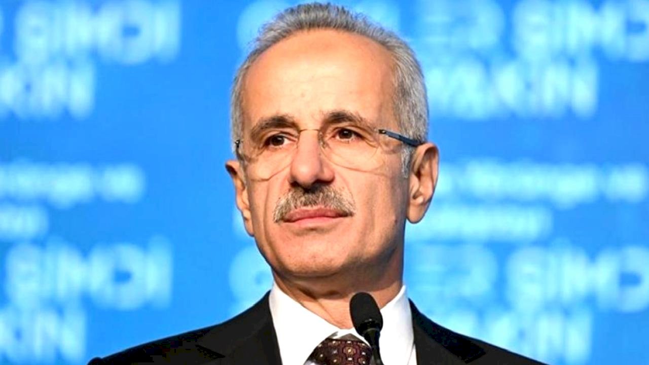 Abdulkadir Uraloğlu Adıyaman&#039;da: Deprem bölgesindeki ulaşım yatırımlarını sıraladı