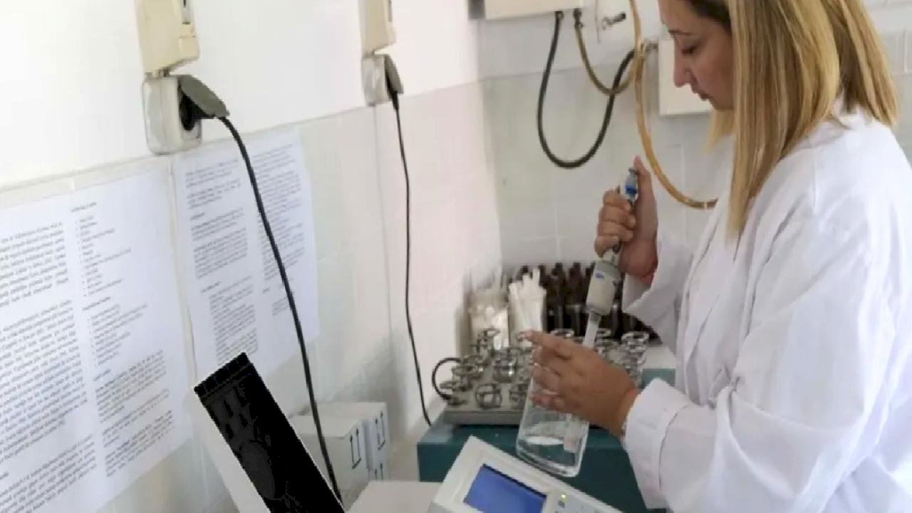 Adana Büyükşehir'den üreticiye analiz hizmeti