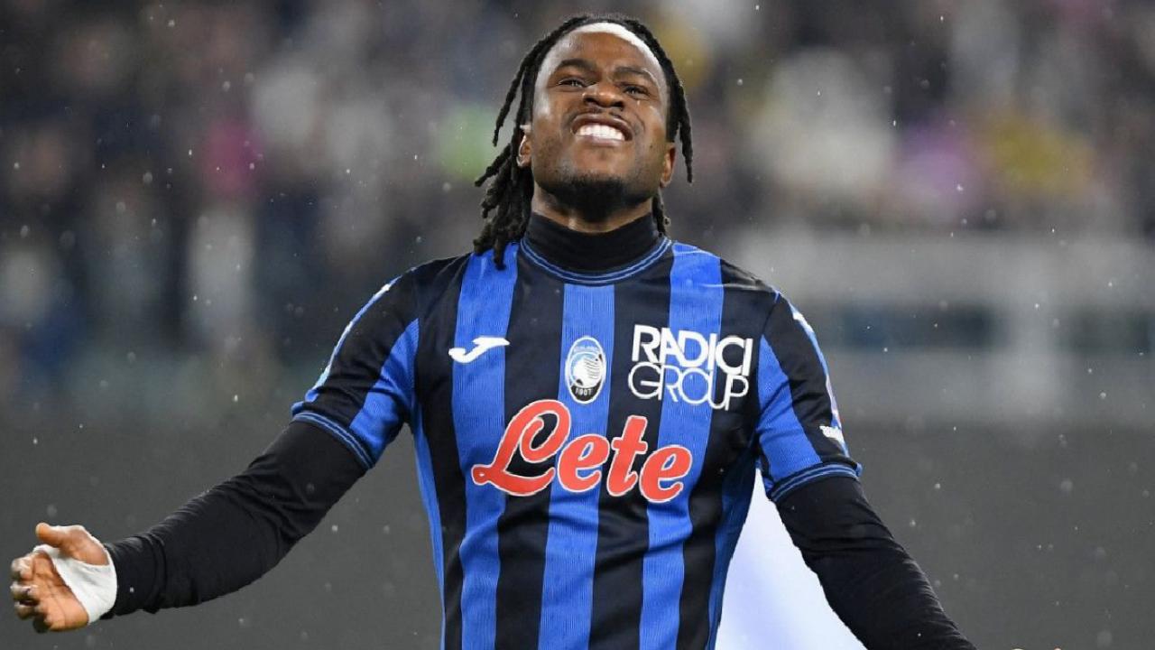 Ademola Lookman ezeli rakipleri karşı karşıya getirdi