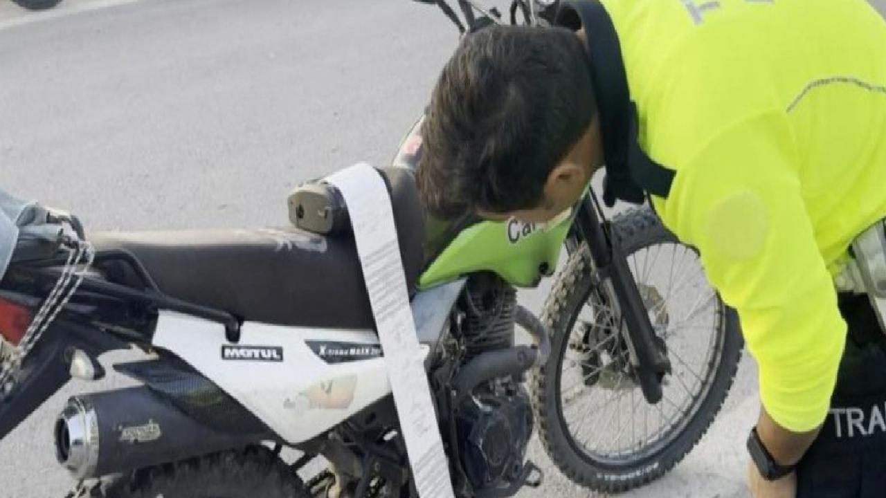 Aksaray'da polisten kaçan 15 yaşındaki motosiklet sürücüsü cezayı yedi