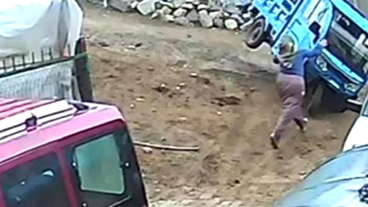 Amasya'da 3 tekerlekli motosikletin devrildiği anlar kamerada