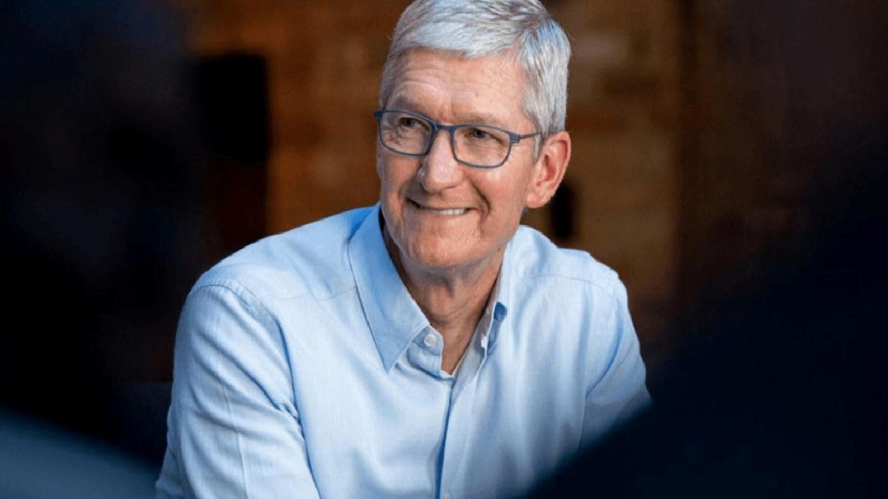 Apple CEO'su Tim Cook görevden ayrılıyor: Yerine kim geçecek