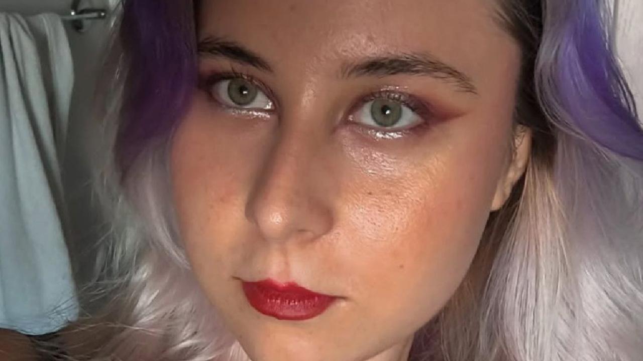 Aydın’da üniversite öğrencisi genç kız arkadaşının evinde ölü bulundu