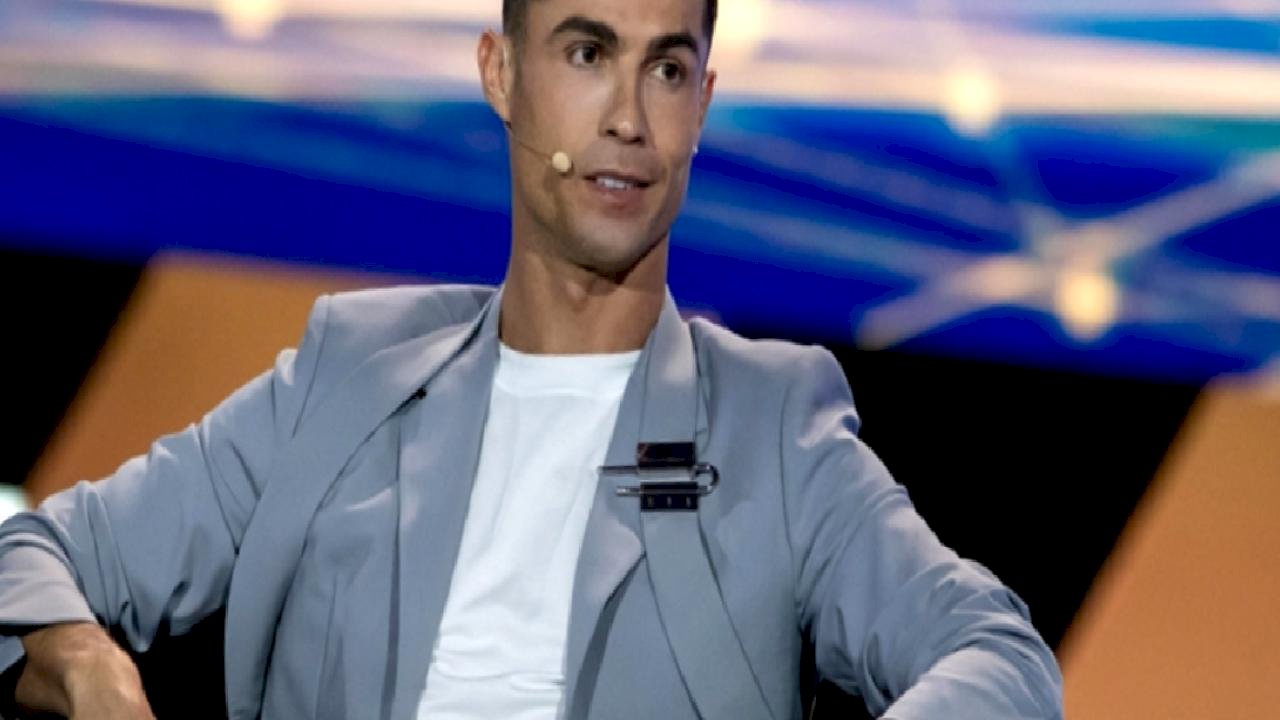 Cristiano Ronaldo&#039;dan “Messi mi, Ronaldo mu?” sorusuna net yanıt: Alçakgönüllü olmayacağım