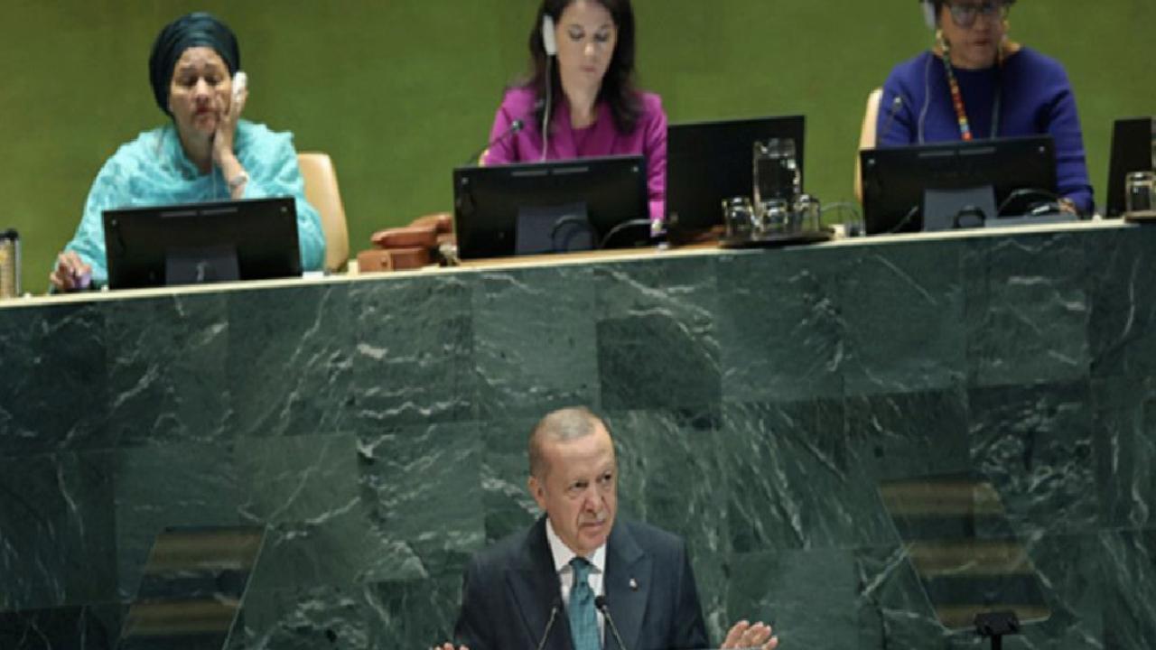 Cumhurbaşkanı Erdoğan'ın BM'deki tarihi konuşması, G20 Zirvesi kitapçığında