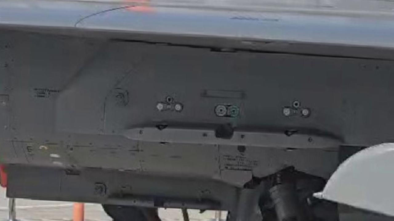 Dubai'de Hindistan'a ait savaş uçağı gösteri sırasında düştü