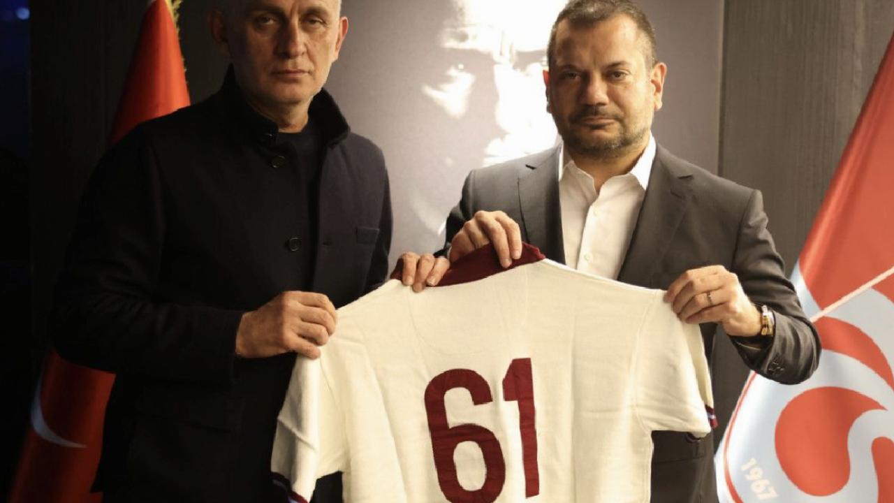 Ertuğrul Doğan, İbrahim Hacıosmanoğlu’na forma hediye etti