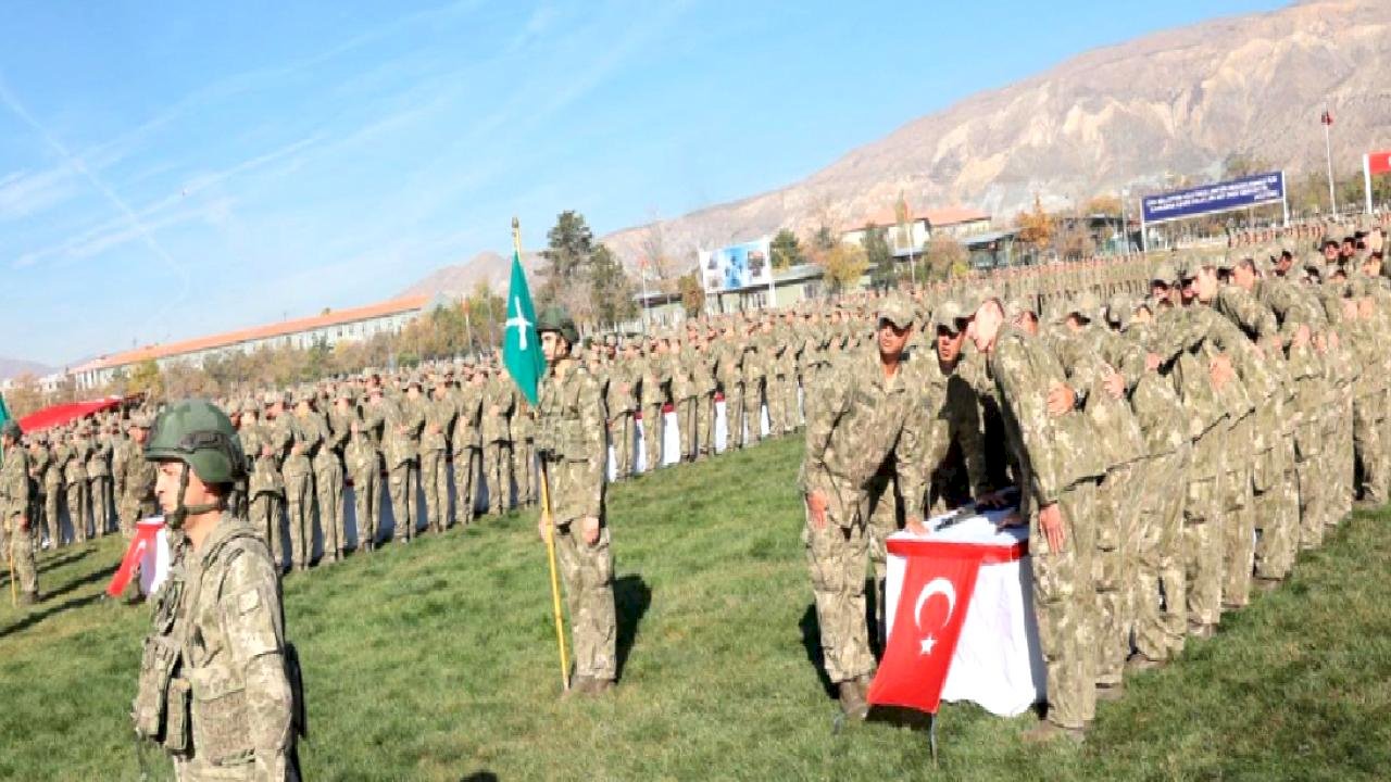 Erzincan’da bedelli erler yemin etti