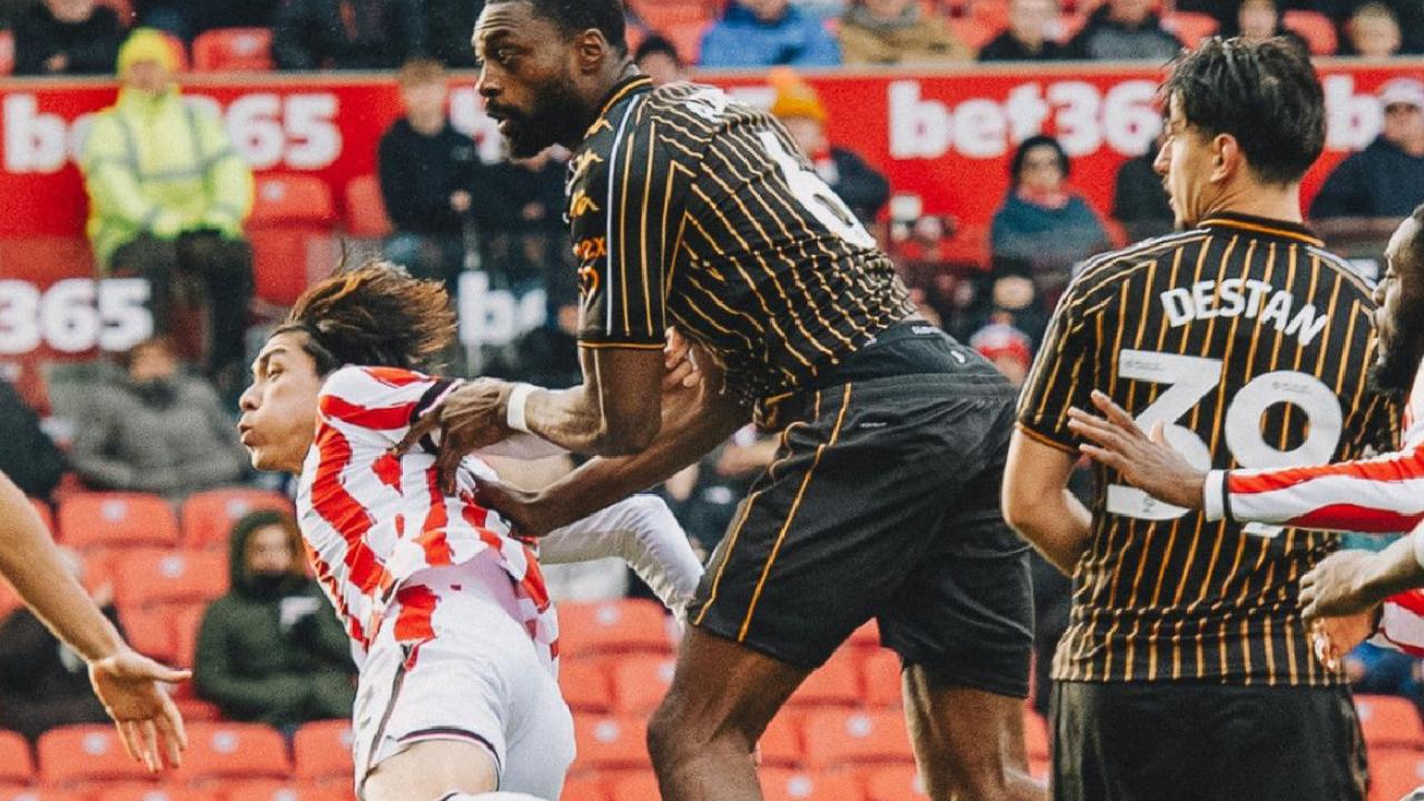 Hull City, Stoke City'yi son dakikada devirdi