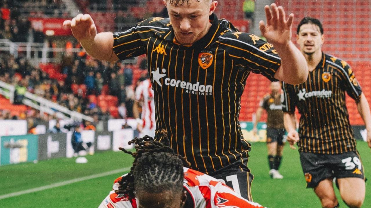Hull City, Stoke City'yi son dakikada devirdi