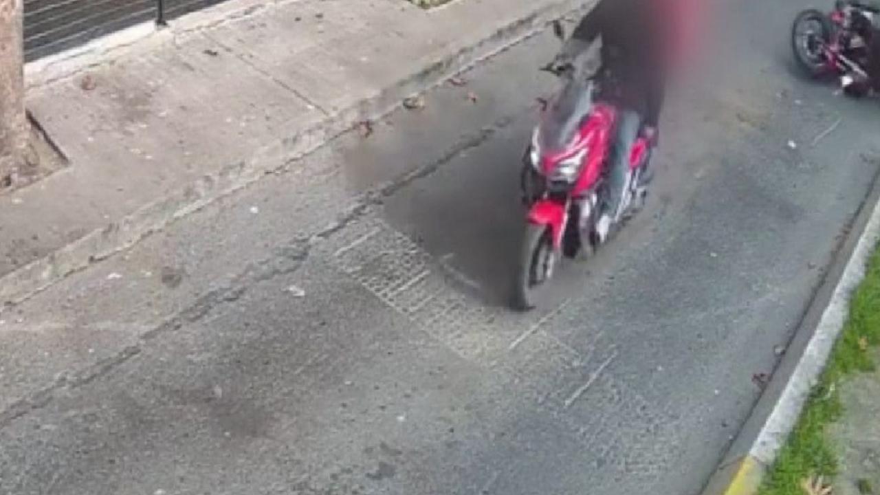 İstanbul Avcılar'da motosiklet kazası kamerada