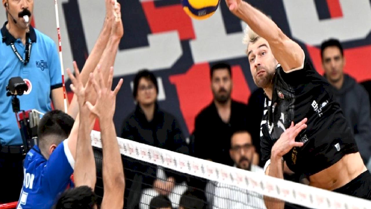 İstanbul Büyükşehir Belediyespor, Gaziantep Gençlikspor'a set vermedi