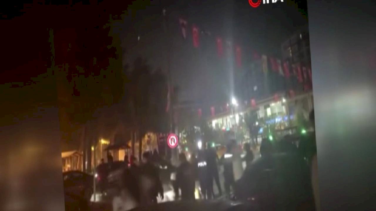İstanbul&#039;da alkollü grup ortalığı birbirine kattı
