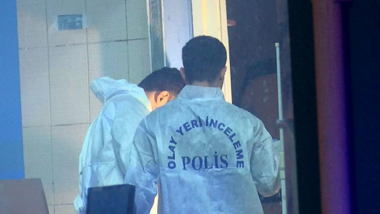 İstanbul'da iş yerinde silah sesi duyan mahalleli ekiplere haber verdi: 1 kişi ölü bulundu