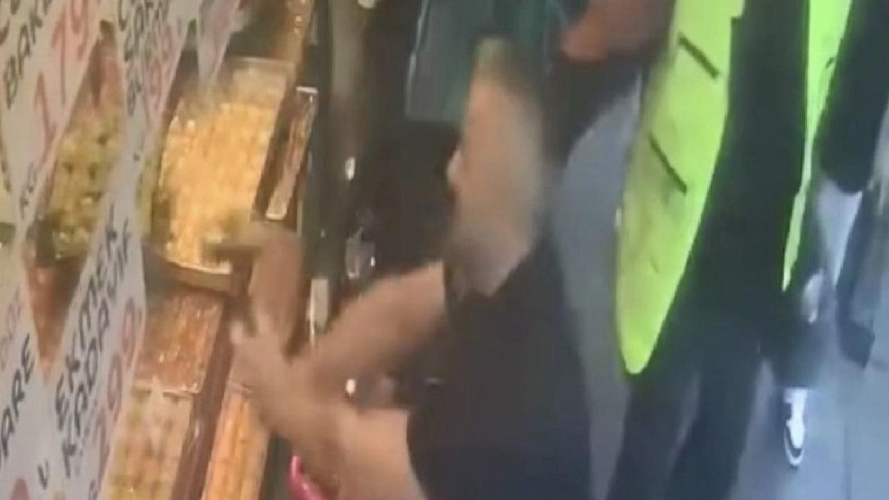 İstanbul'da iş yerinin önünde yapılan temizlikten rahatsız oldu: Çekiçle saldırdı