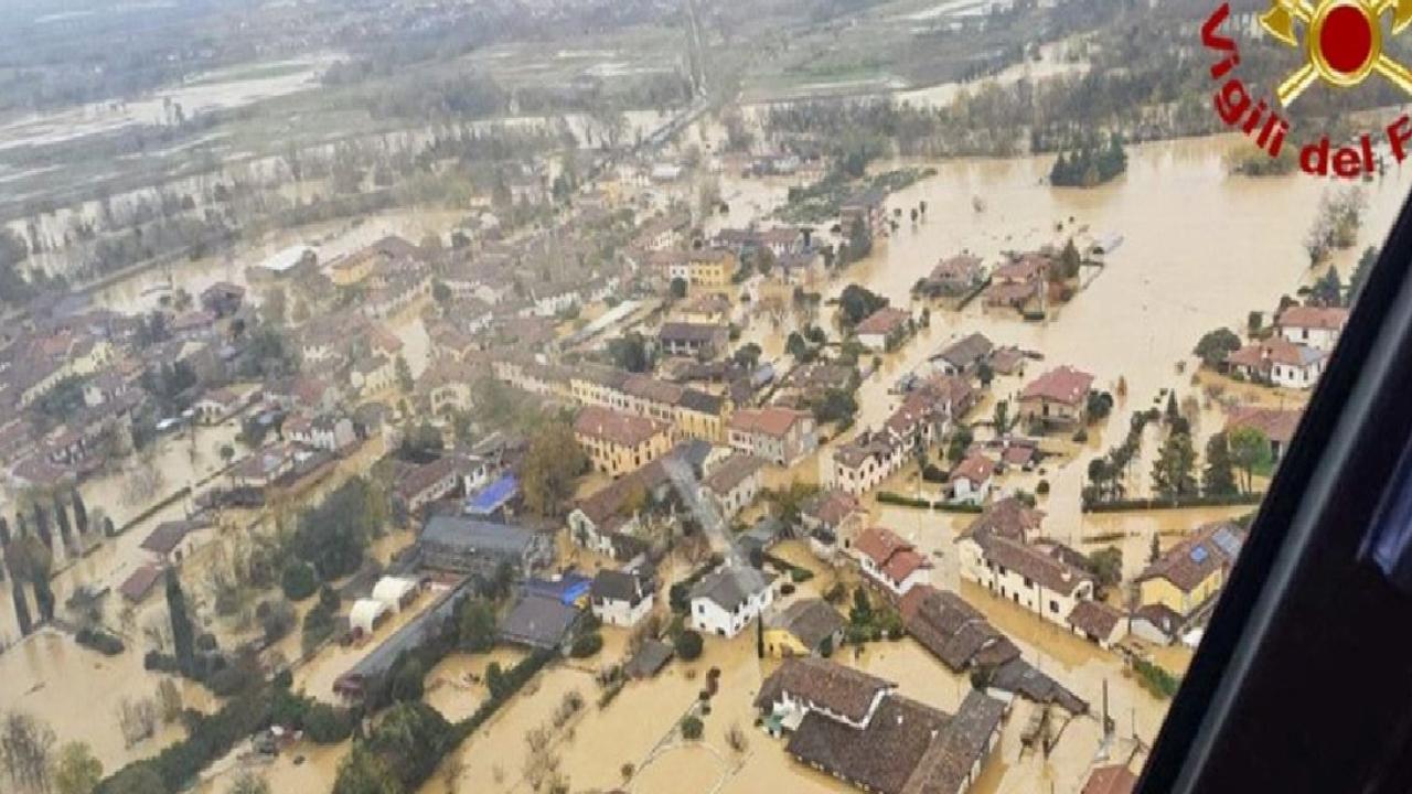 İtalya'da aşırı yağışlar: 2 kişi heyelanda kayboldu