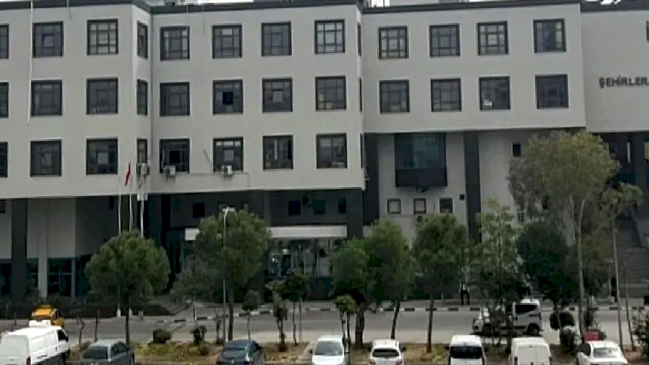 İzmir 5. İdare Mahkemesi’nden İZOTAŞ’a haciz durdurma kararı