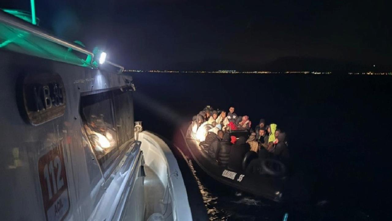 İzmir açıklarında 38 düzensiz göçmen yakalandı